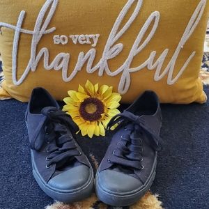 💥💥4/$20💥💥Women's "Mossimo" sneakers